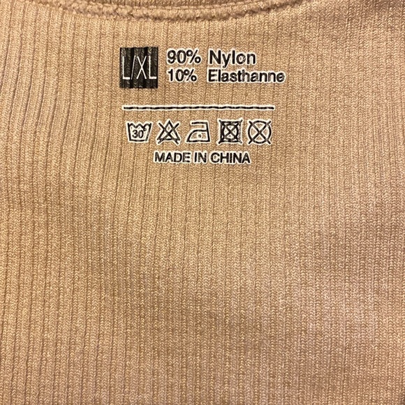 NWT-CROPPED TANK BRAMI - Picture 3 of 7